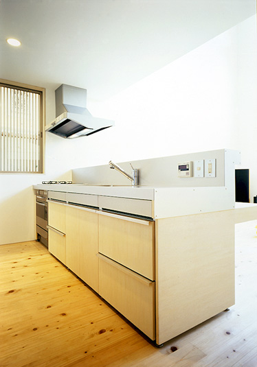 アルミフレームのオーダーメイドキッチン