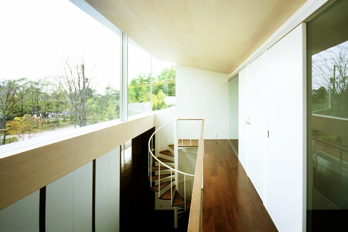 ２階はゲストルームのみ、家人は、平屋での生活を楽しむ