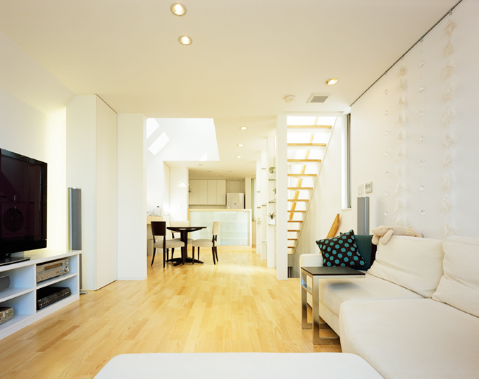 吹き抜けのリビング