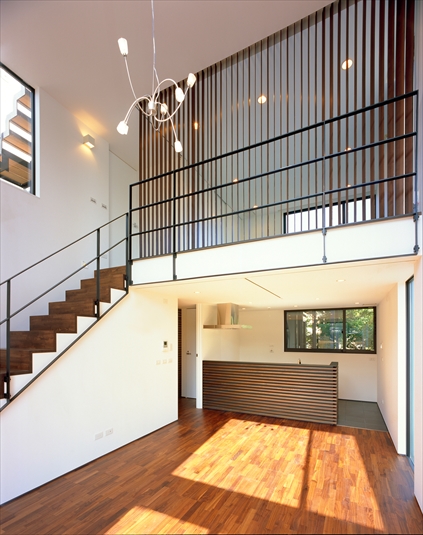 窓からの光が存分に入る部屋