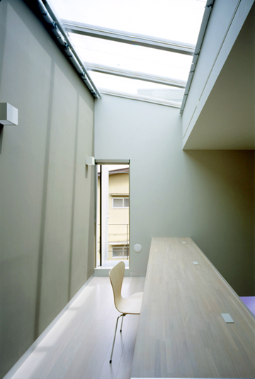 空を感じられるトップライト