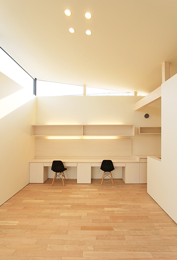 セカンドリビング　床材：チェリー無垢材