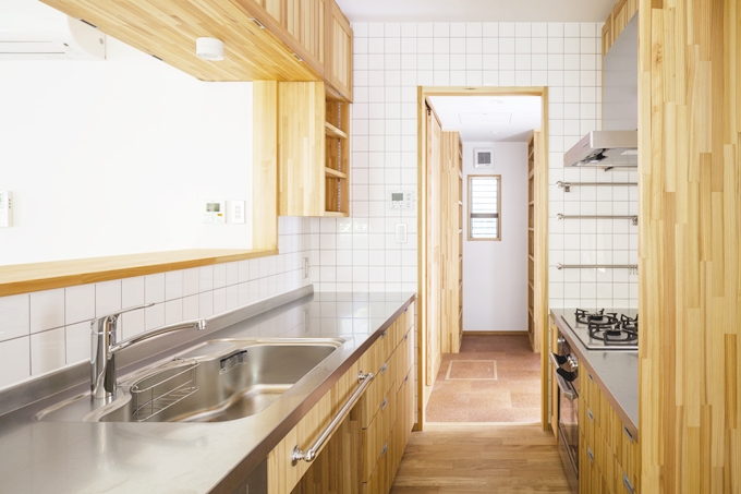 木の製作キッチン