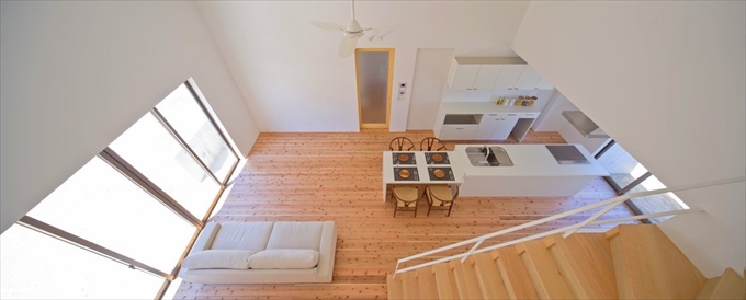 すぎの無垢材、厚み30ミリの床