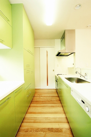 動線を考えた機能的なキッチン