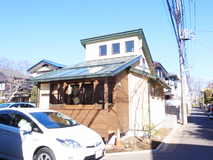 バルコニー側から見た外観