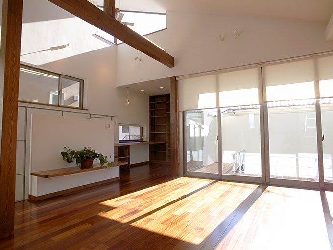 プライバシーを確保した採光窓