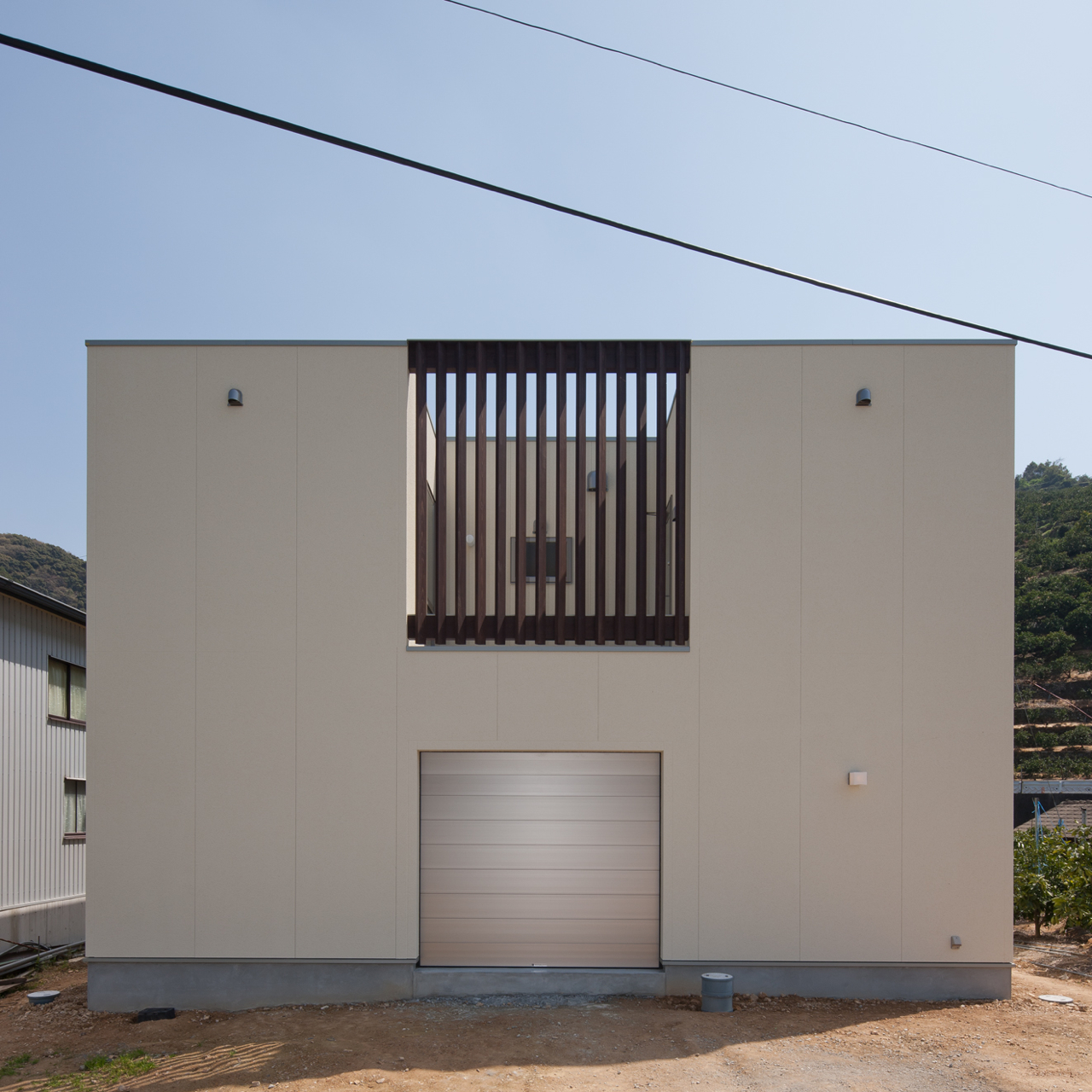 外観　2（搬出入口）