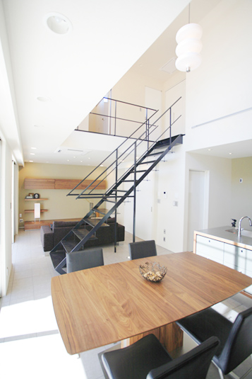 内観／リビング