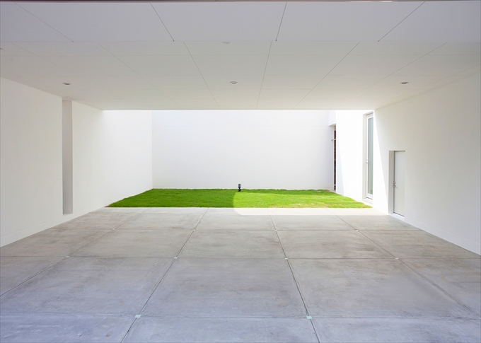 ガレージ・コート