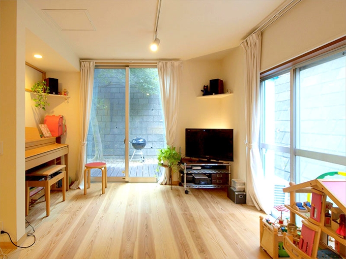 背の高いサッシに取替て、気持ちよくなったリビング