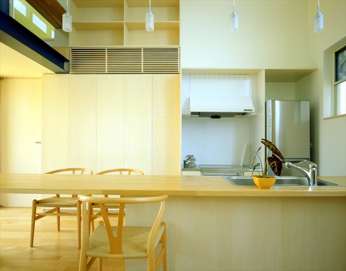 家族の団欒を大切にするキッチンカウンター