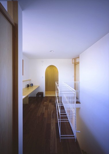 書斎コーナーがある廊下