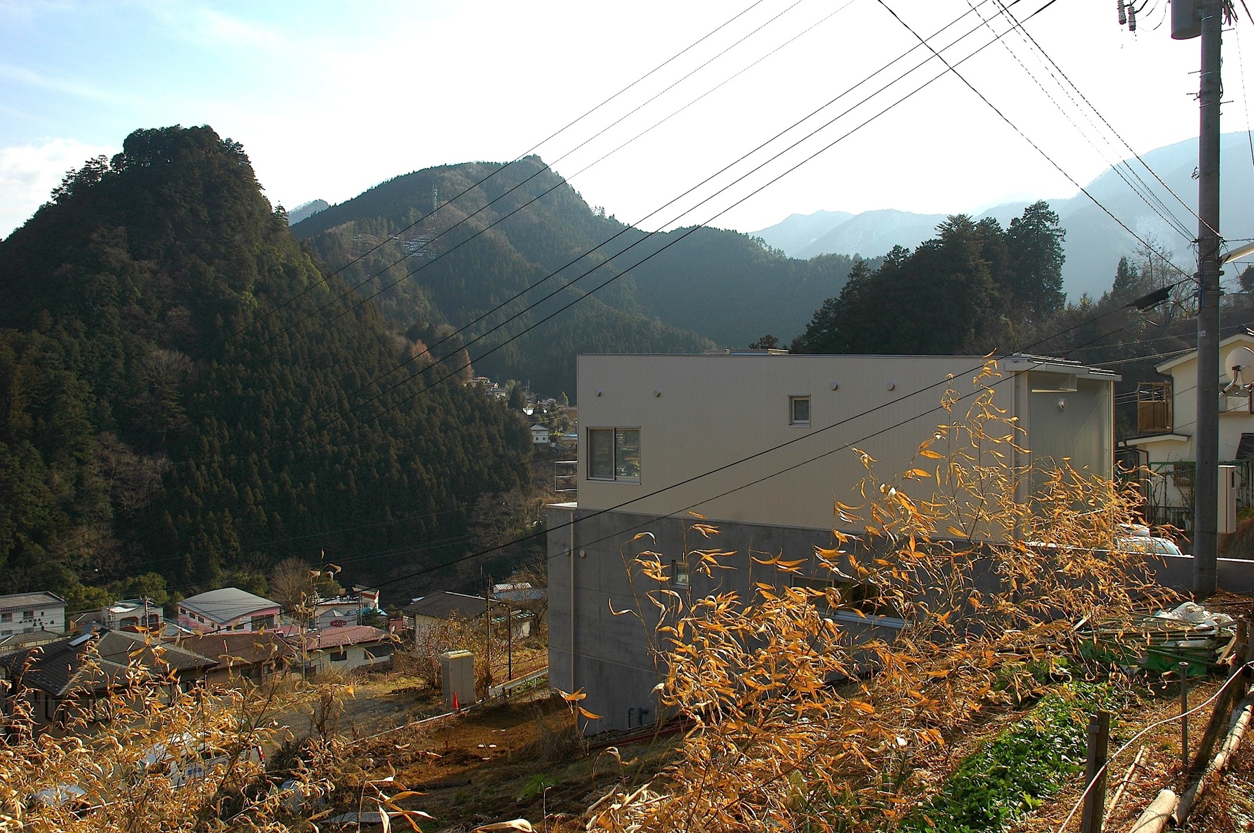 傾斜地に建っているため、眼前に広がる、遮るもののない雄大な景色
