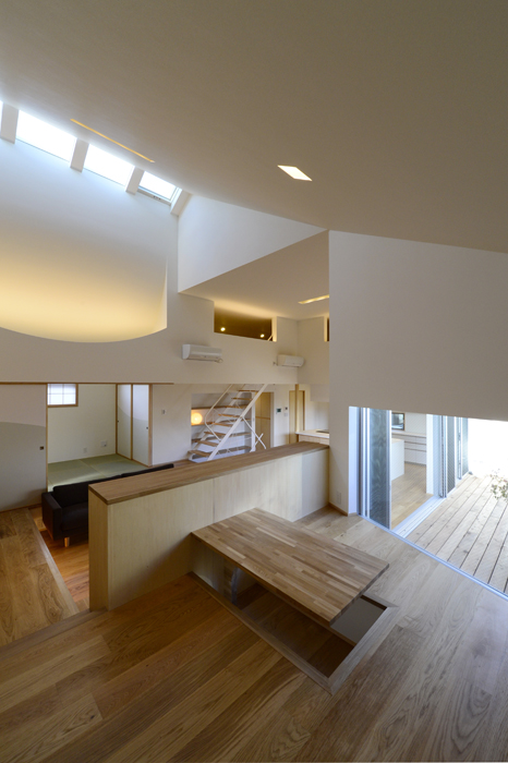 リビングの奥にあるライブラリー