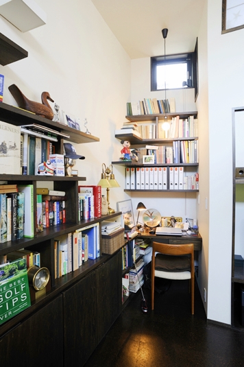 リビングの書斎コーナー
