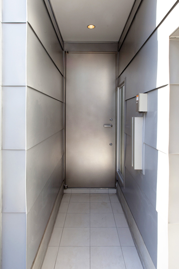 外観２／ポーチ