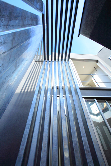 中庭１／ルーバー