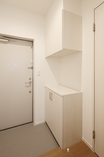 白で統一した玄関収納