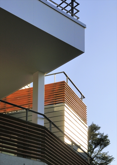 違う顔を持つ幾つものバルコニー