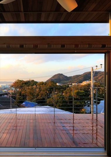 夕方が待ち遠しいウッドデッキ