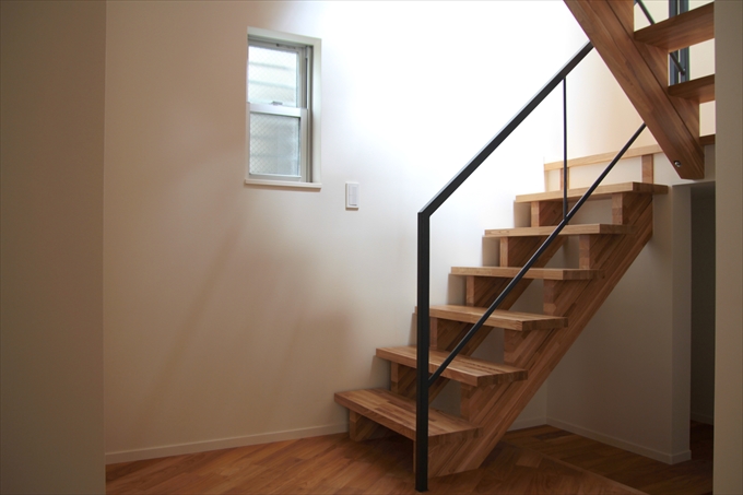 生活空間へと続く階段