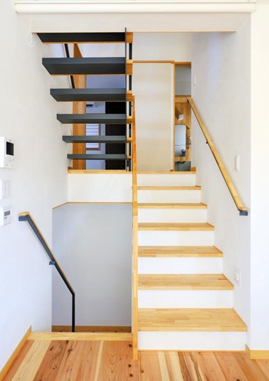 スキップフロアで空間を程よく仕切る