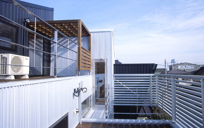 連続する屋上テラス