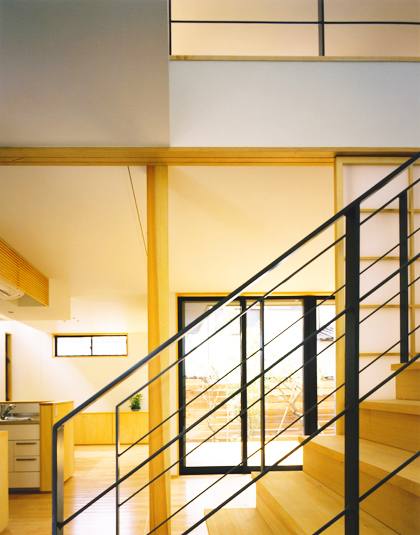 階段と居住スペースを区切ることができる間仕切り