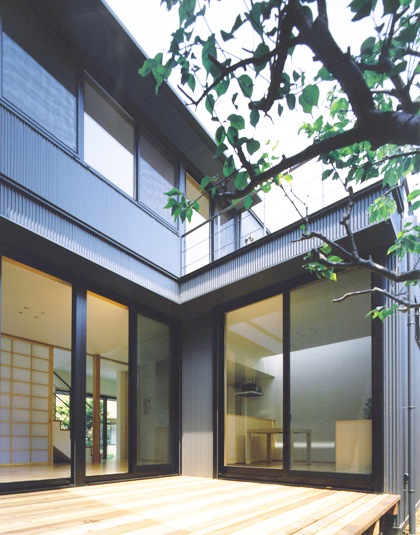 日当たりのよいテラス