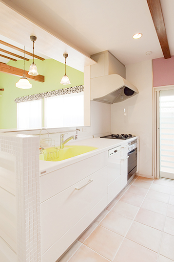 ライトグリーンのキッチンシンク