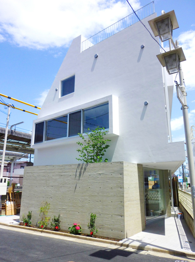 ２つの異なる部分を持つ外観