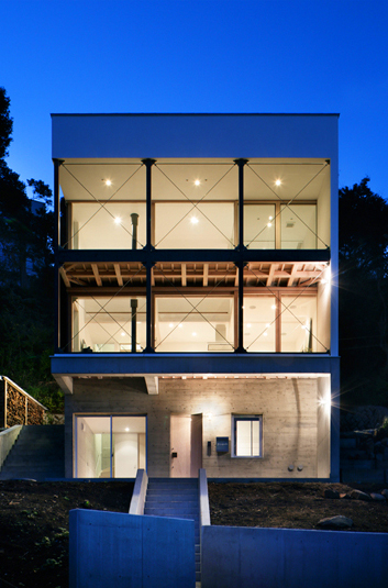 海を眺めるための外観。夕景編2