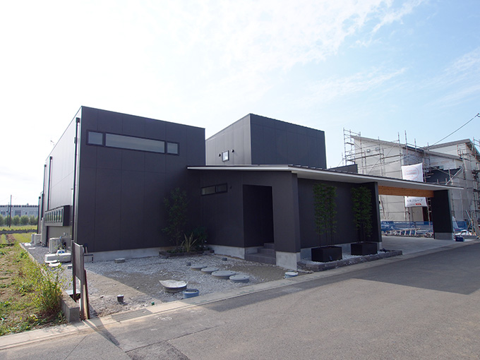 重厚感のあるシックな外観