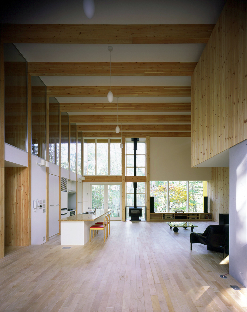 冬は、暖炉の炎を眺めながら過ごすのも極上のひととき