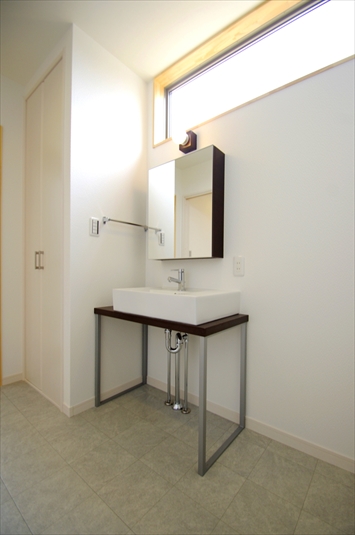 シンプルな洗面台 Fevecasa フェブカーサ