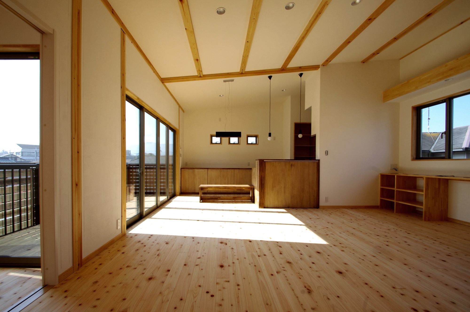 バルコニーと一体化する大空間のLDK