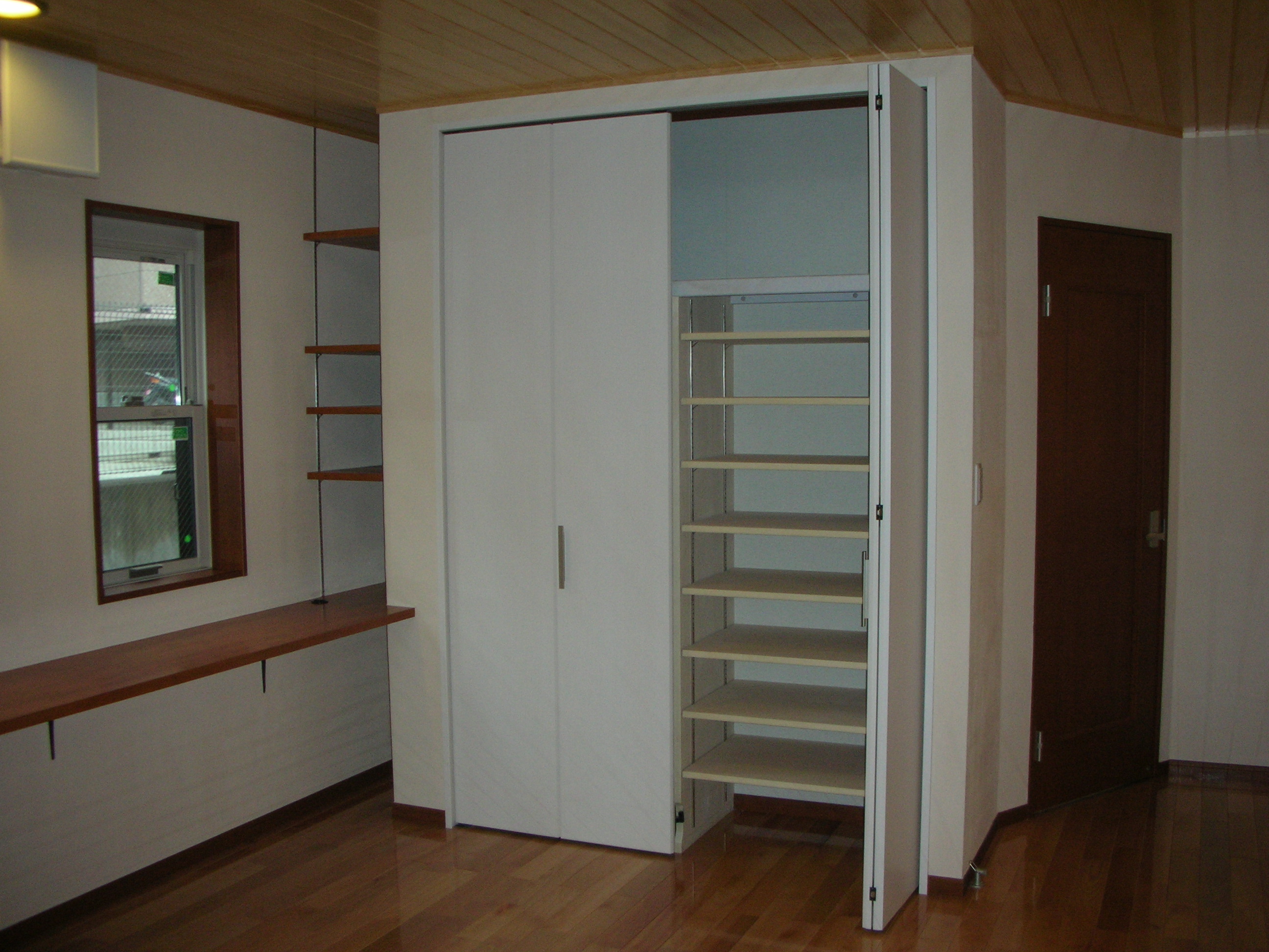 大工が作るクローゼット