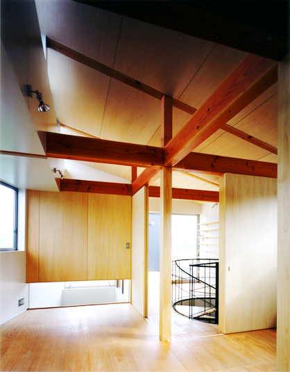 シンプルな木の家