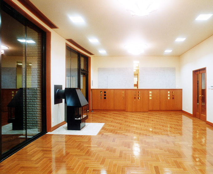 暖炉のある居間