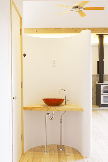 リビングそばの手洗いスペース