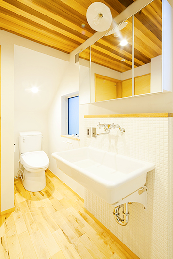 ナチュラルな雰囲気のトイレ