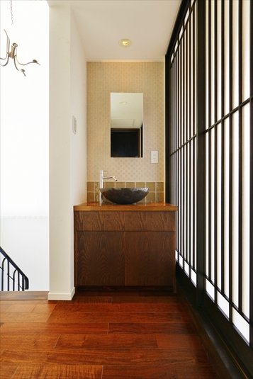 和室横の洗面台