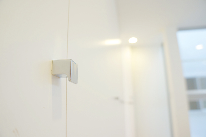 シルバーの取っ手