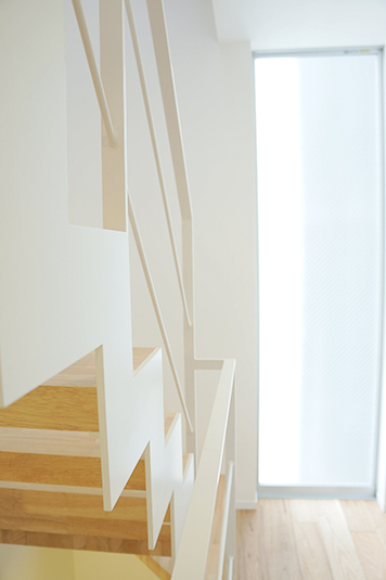 明るい階段スペース