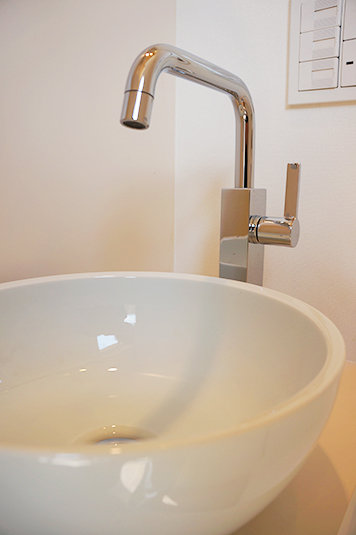 シンプルナチュラルな洗面ボウル