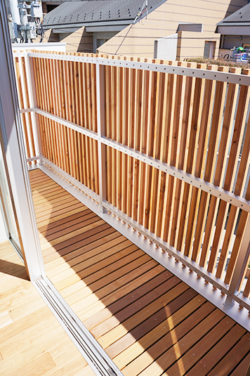 格子状のベランダ