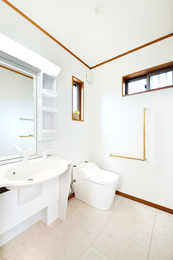 洗面とトイレが同一の広々空間