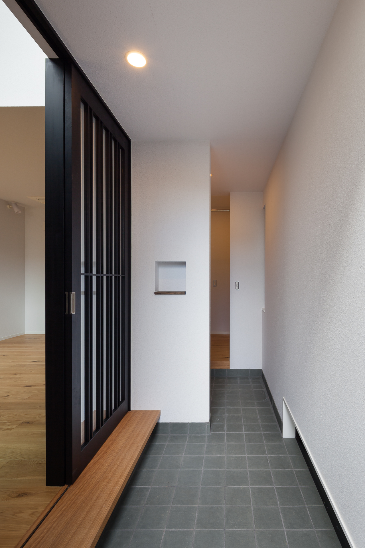 土間で続く収納