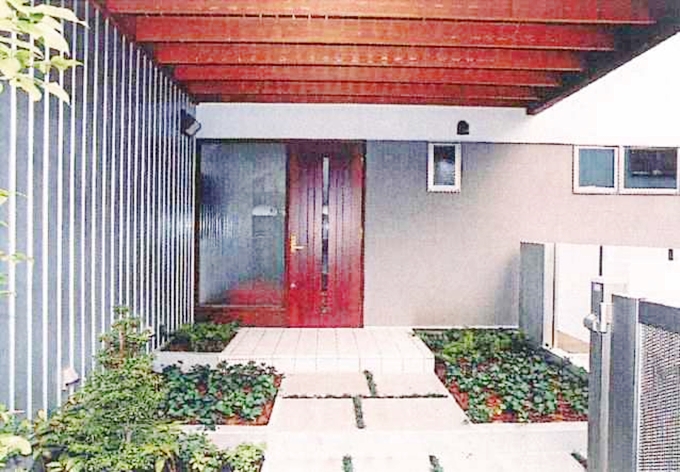 玄関アプローチ